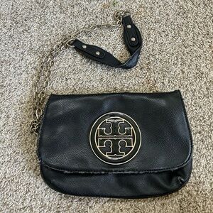 TORY BURCH Black Leather Amanda Logo Clutch Crossbody Chain Link Shoulder Bag